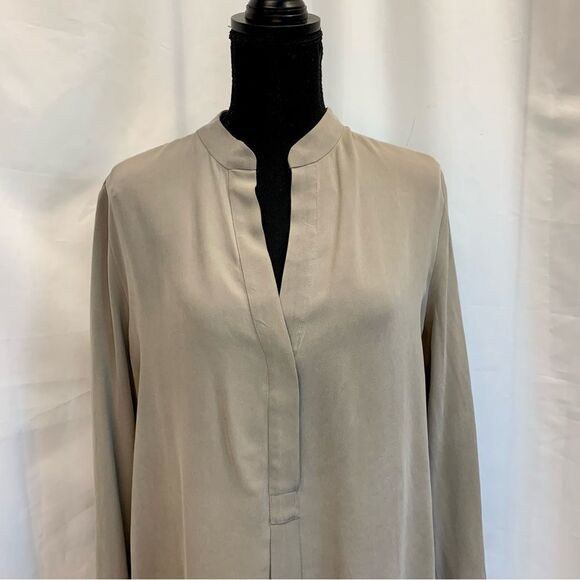 ARITZIA Babaton taupe brown Peverell 100 % silk long sleeve V-neck tunic blouse - Picture 6 of 14